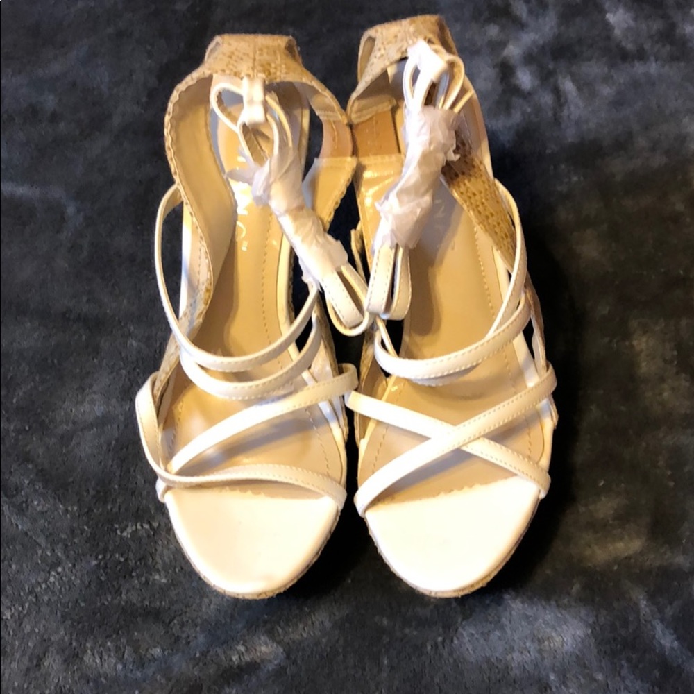 Liliana wedges